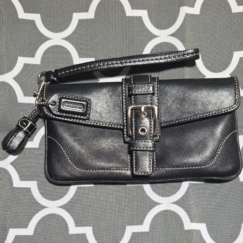 Vintage Y2K Coach Black Leather Wallet Wristlet Buckle Silver Buckle Tassle